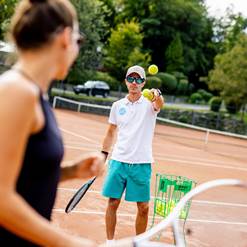Tennisurlaub in Kärnten Paar beim Tennis spielen
